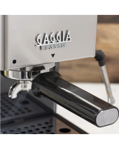Рожковая кофеварка Gaggia Classic E24 Inox Рожковая кофеварка Gaggia Classic E24 Inox