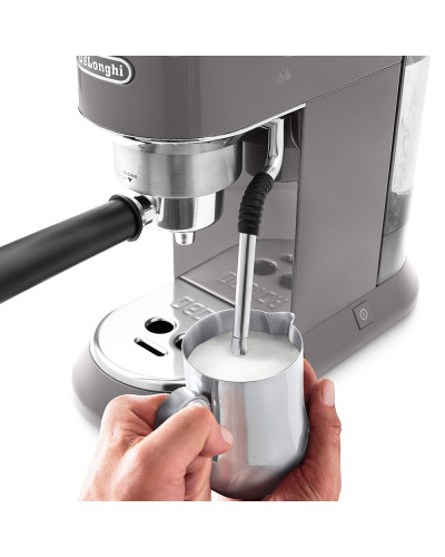 Рожковая кофеварка DeLonghi EC 885 GY