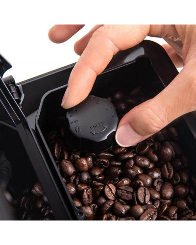 Автоматическая кофемашина Gaggia Magenta Plus Black RI8700/01 Автоматическая кофемашина Gaggia Magenta Plus Black RI8700/01